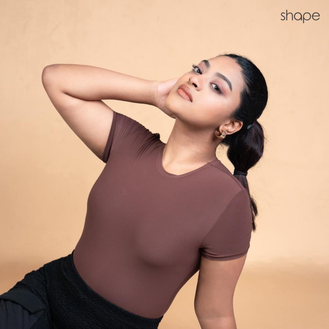 Seamless Sculpting Bodysuit - Half Sleeve